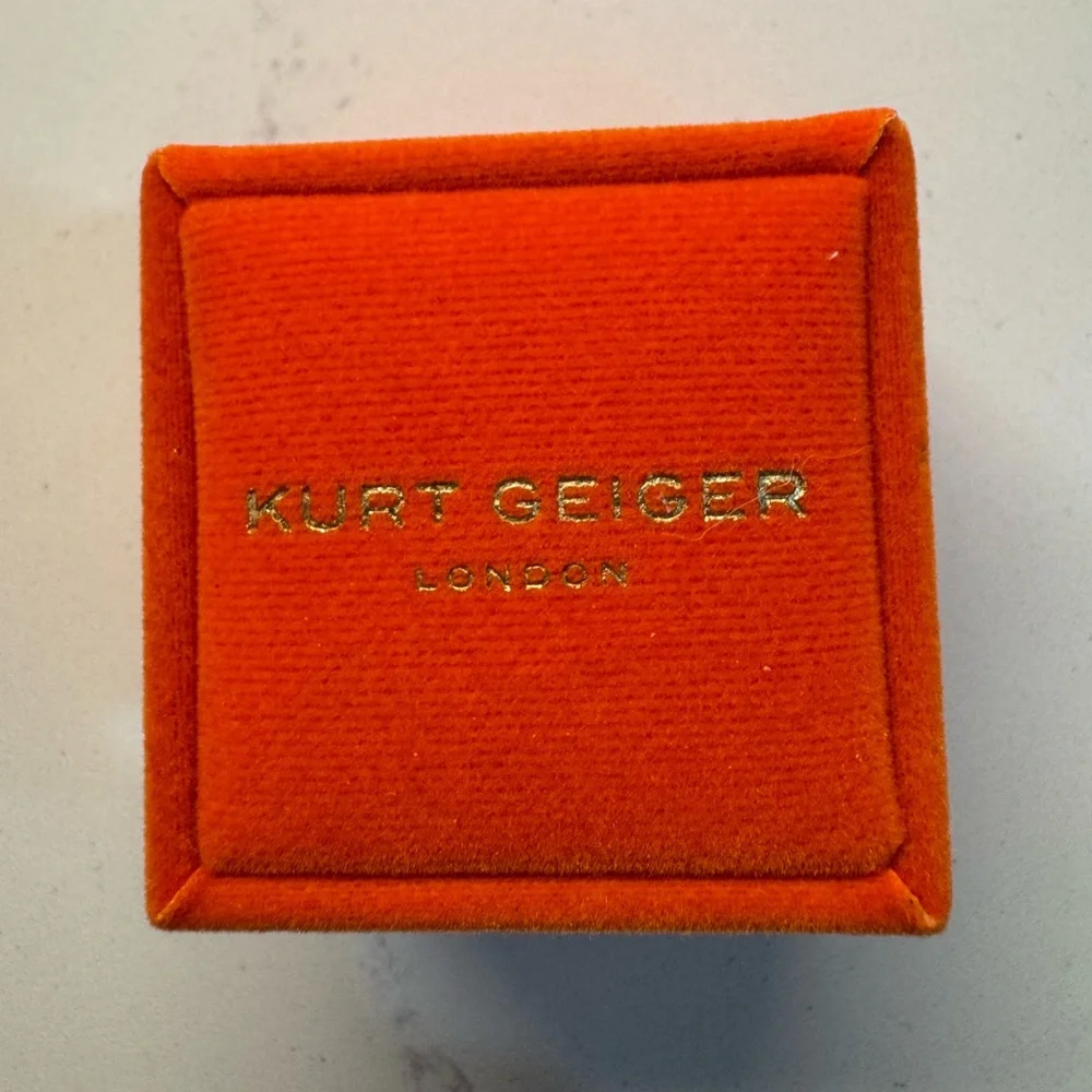🎉LAST CHANCE🎉 KURT GEIGER Link Band‎